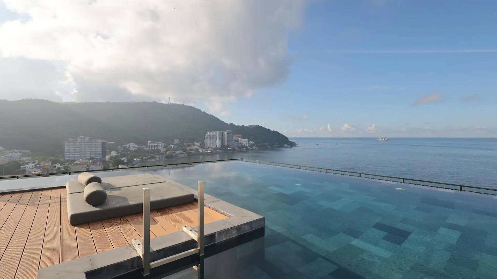 Hotel Skool Plus Vung Tau